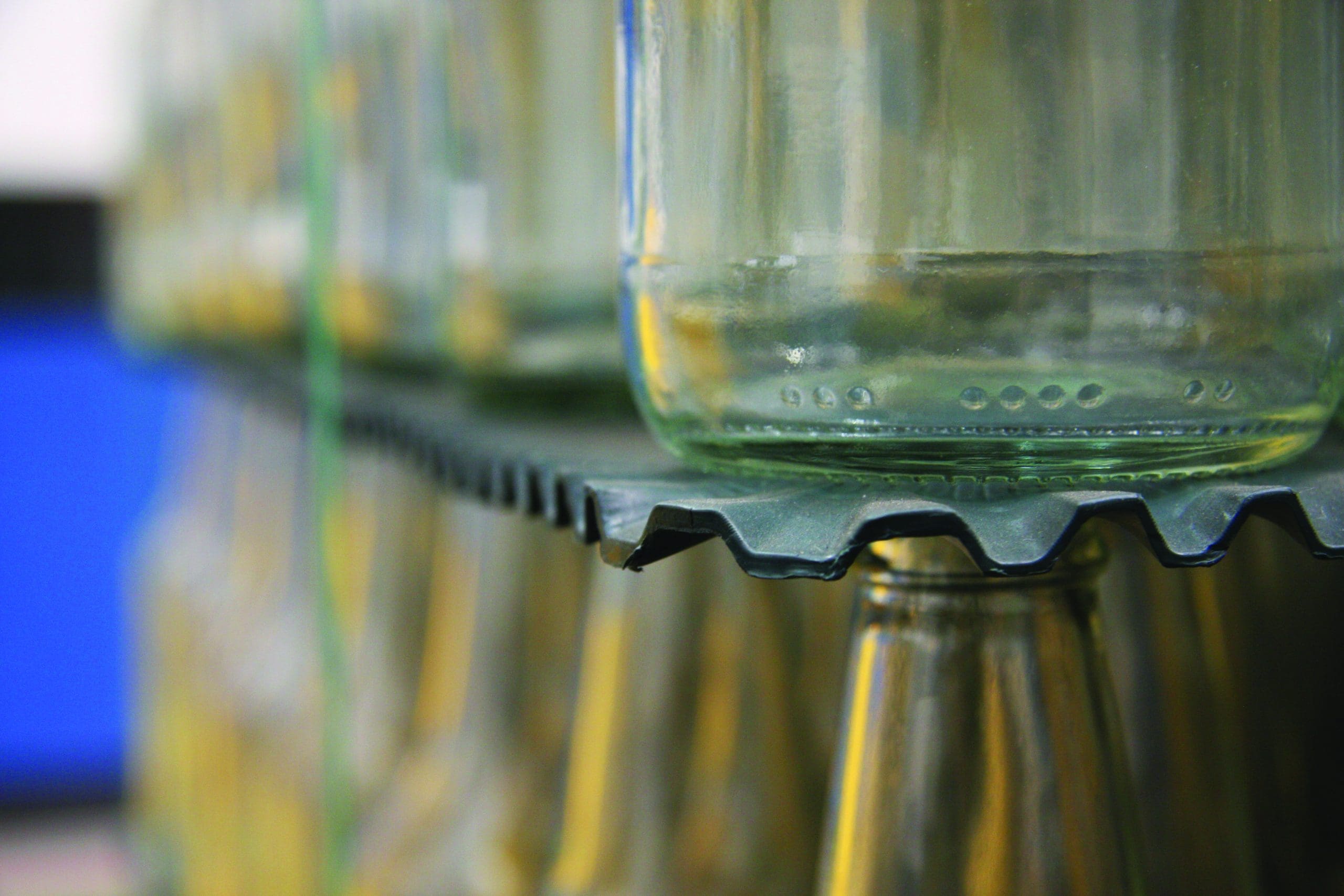 glass bottles layered with smartpad for transport